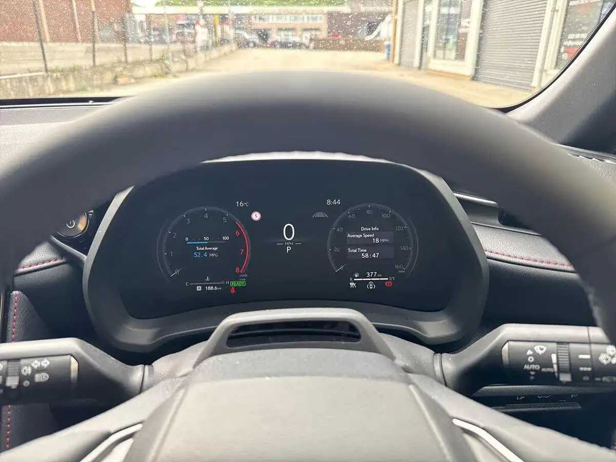 2025-lexus-lbx-15-premium-plus-big-13