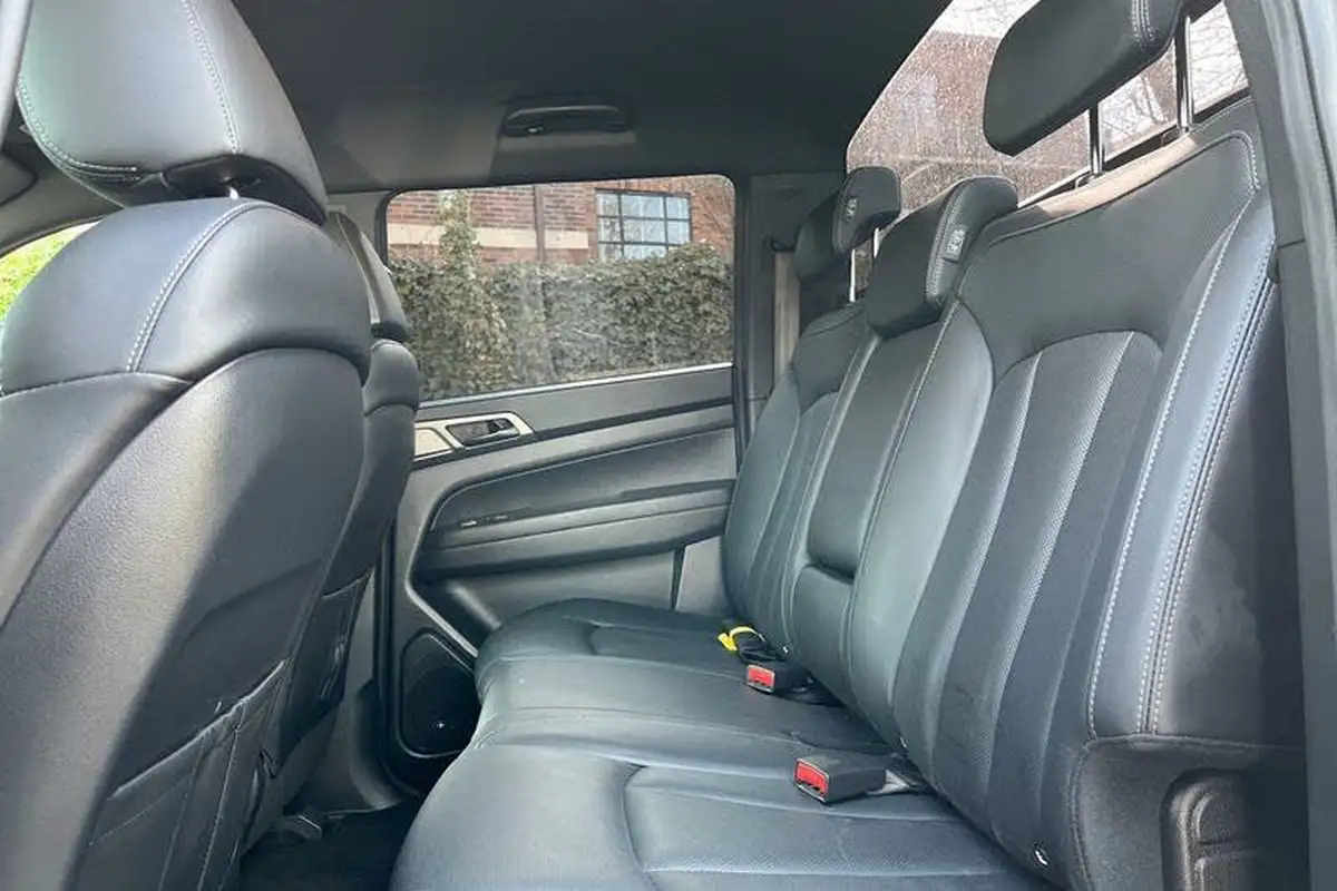 2022-kgm-ssangyong-musso-22td-saracen-202pseu6d-big-19