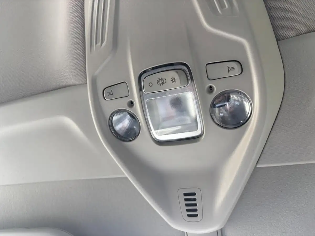 2016-citroen-c4-picasso-16bluehdi-vtr-120ps-big-54