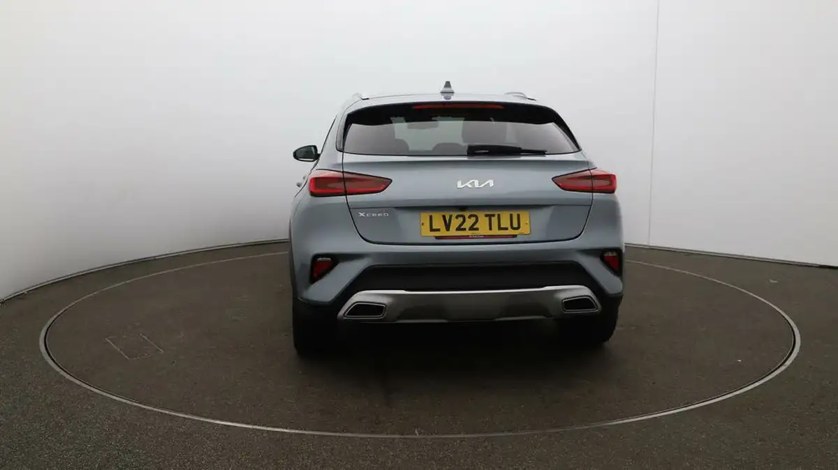 2022-kia-xceed-15-t-gdi-3-big-50