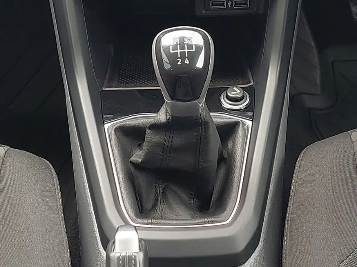 2020-volkswagen-t-cross-10-tsi-se-95ps-big-11