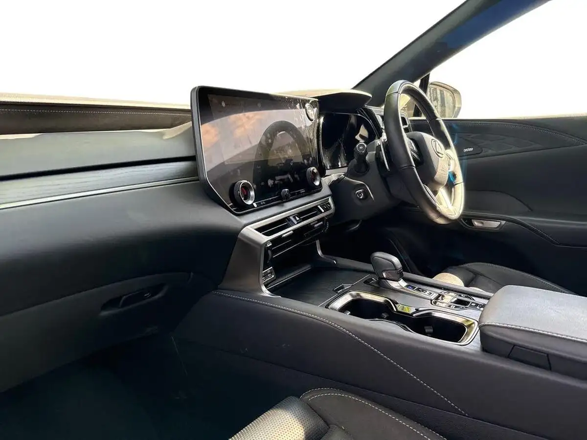 2024-lexus-rx-450h-25-takumi-big-14