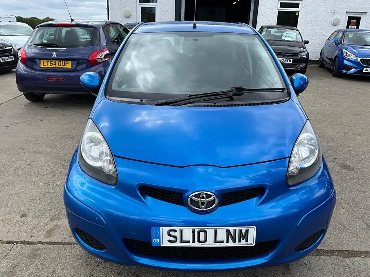2010-toyota-aygo-10-aygo-blue-vvt-i-5d-big-9