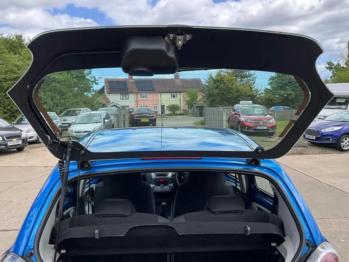 2010-toyota-aygo-10-aygo-blue-vvt-i-5d-big-57