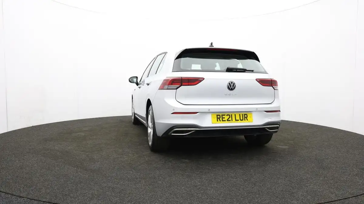 2021-volkswagen-golf-15-tsi-style-130ps-hatchback-big-34