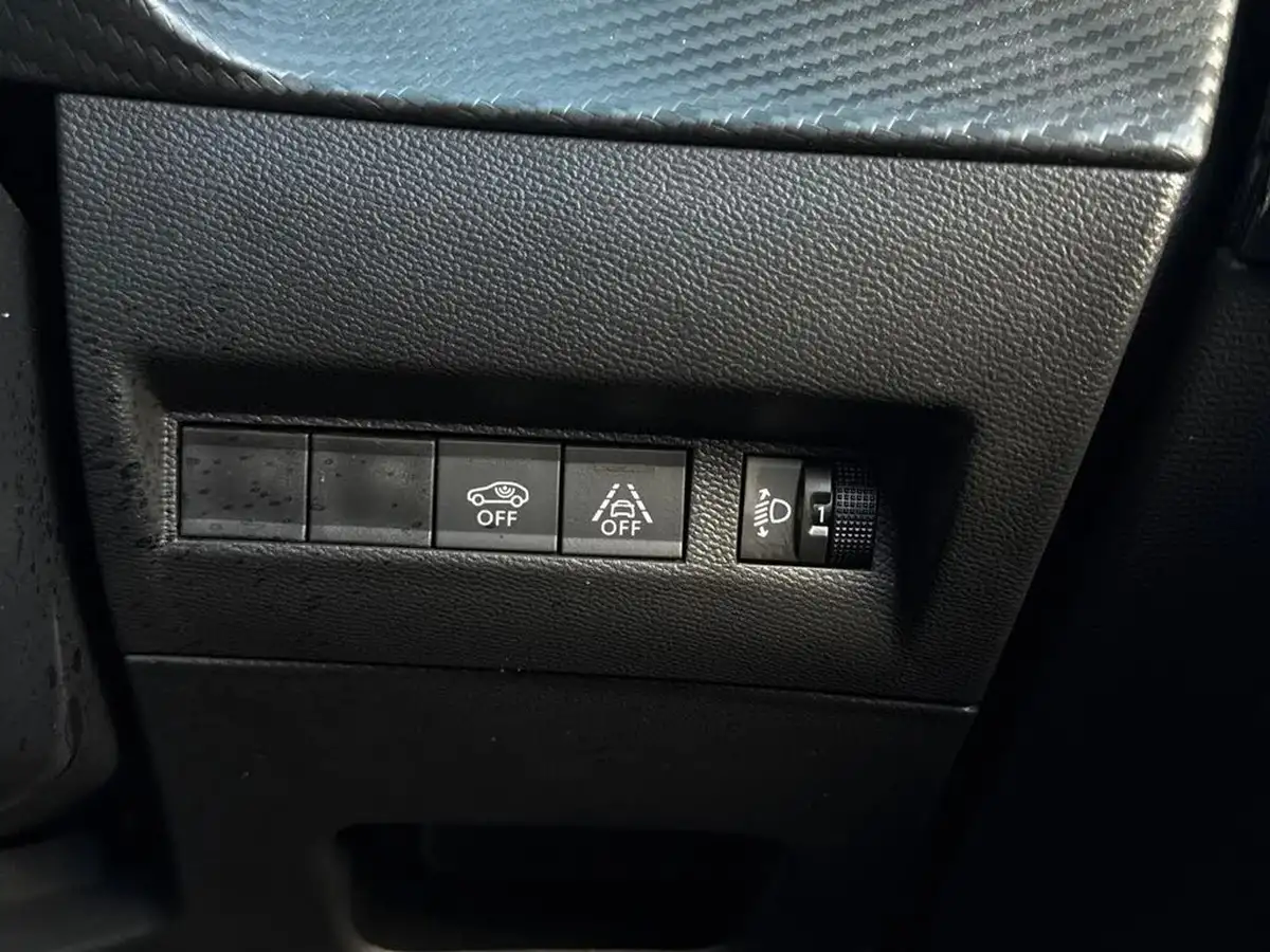 2023-peugeot-208-12-puretech-allure-premium-130ps-eat8-big-29