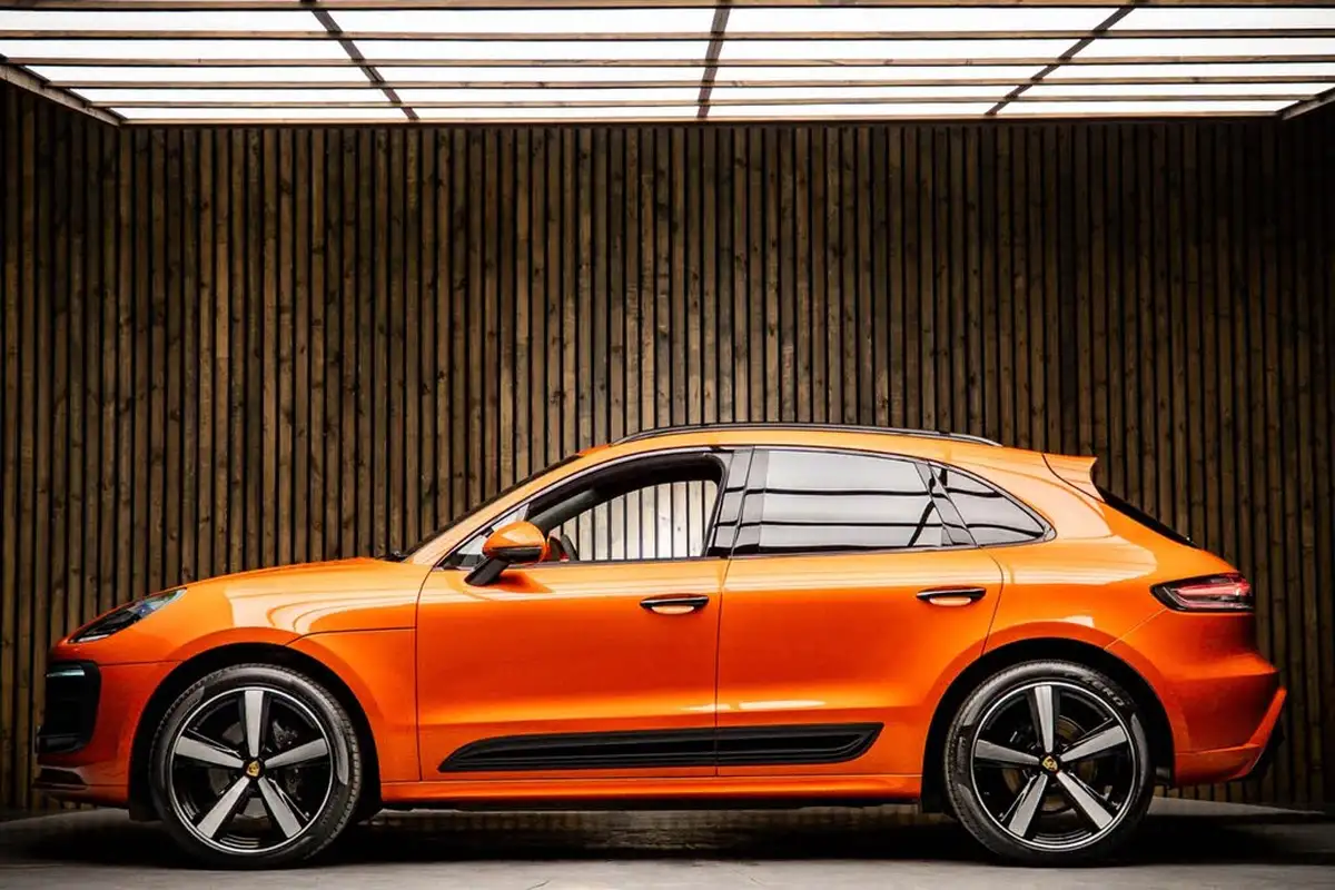 2023-porsche-macan-20-big-6