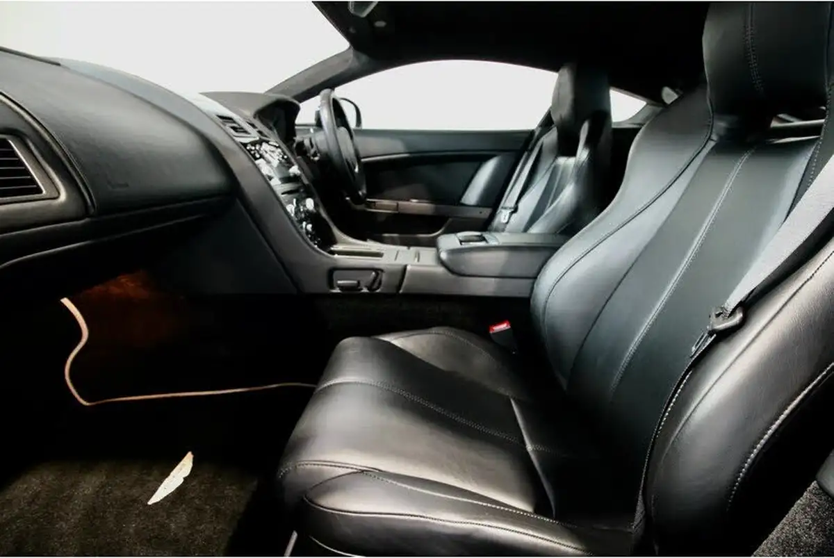 2015-aston-martin-vantage-47-v8-vantage-coupe-sportshift-big-11
