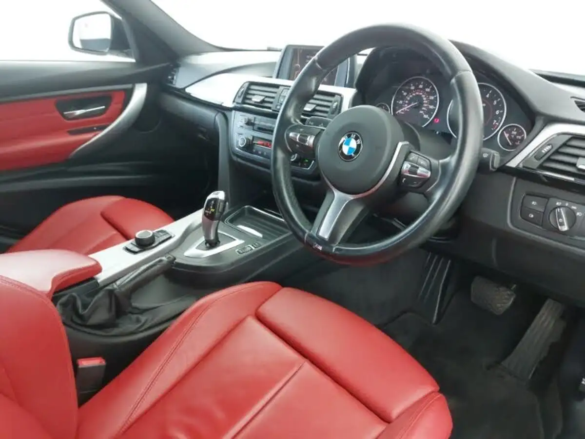 2013-bmw-3-series-20-320i-xdrive-m-sport-saloon-4d-auto-big-10