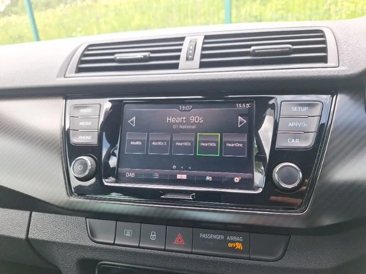 2019-skoda-fabia-10-tsi-monte-carlo-110ps-hatchback-big-10