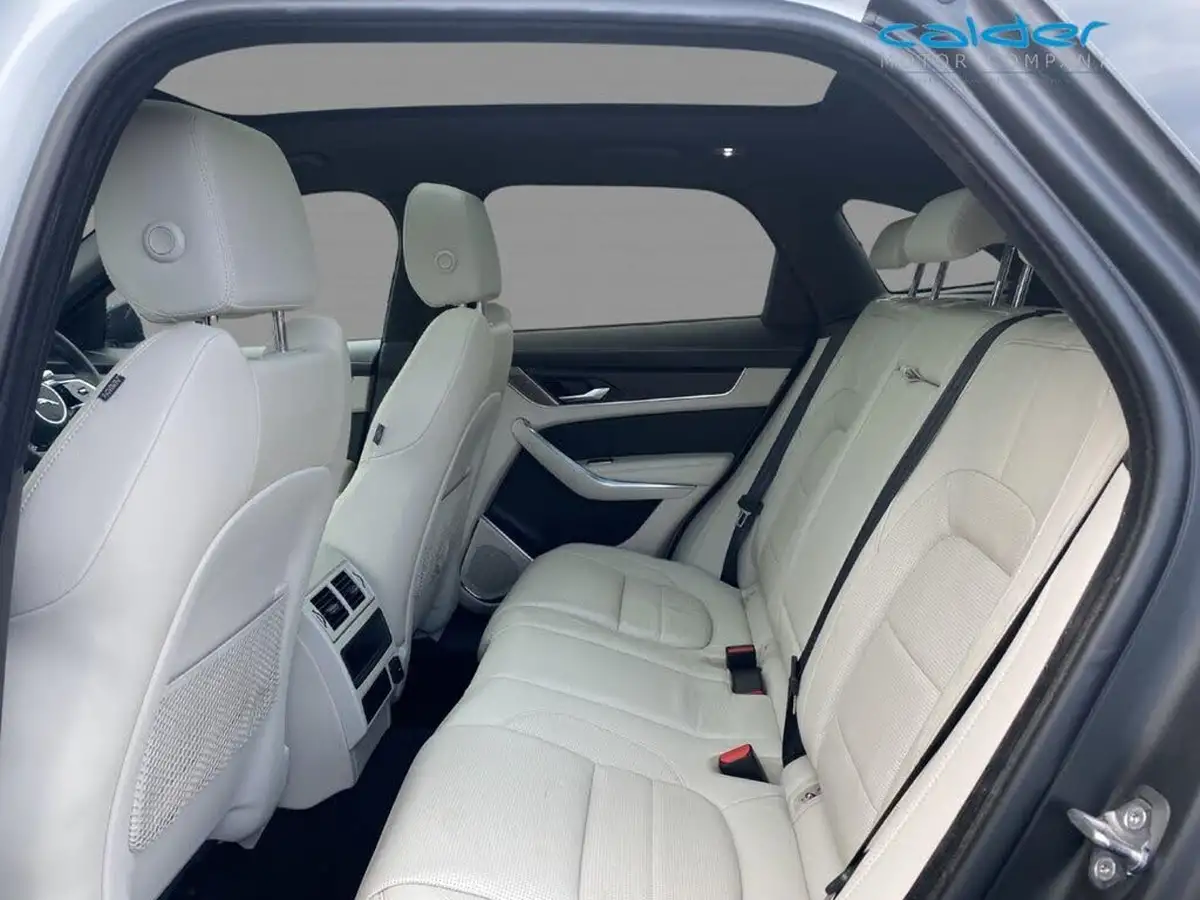 2022-jaguar-f-pace-20-d200-r-dynamic-black-big-28
