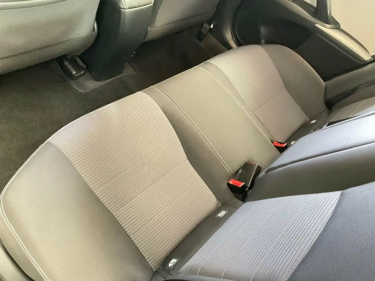 2017-toyota-avensis-18-v-matic-business-edition-saloon-4d-big-31