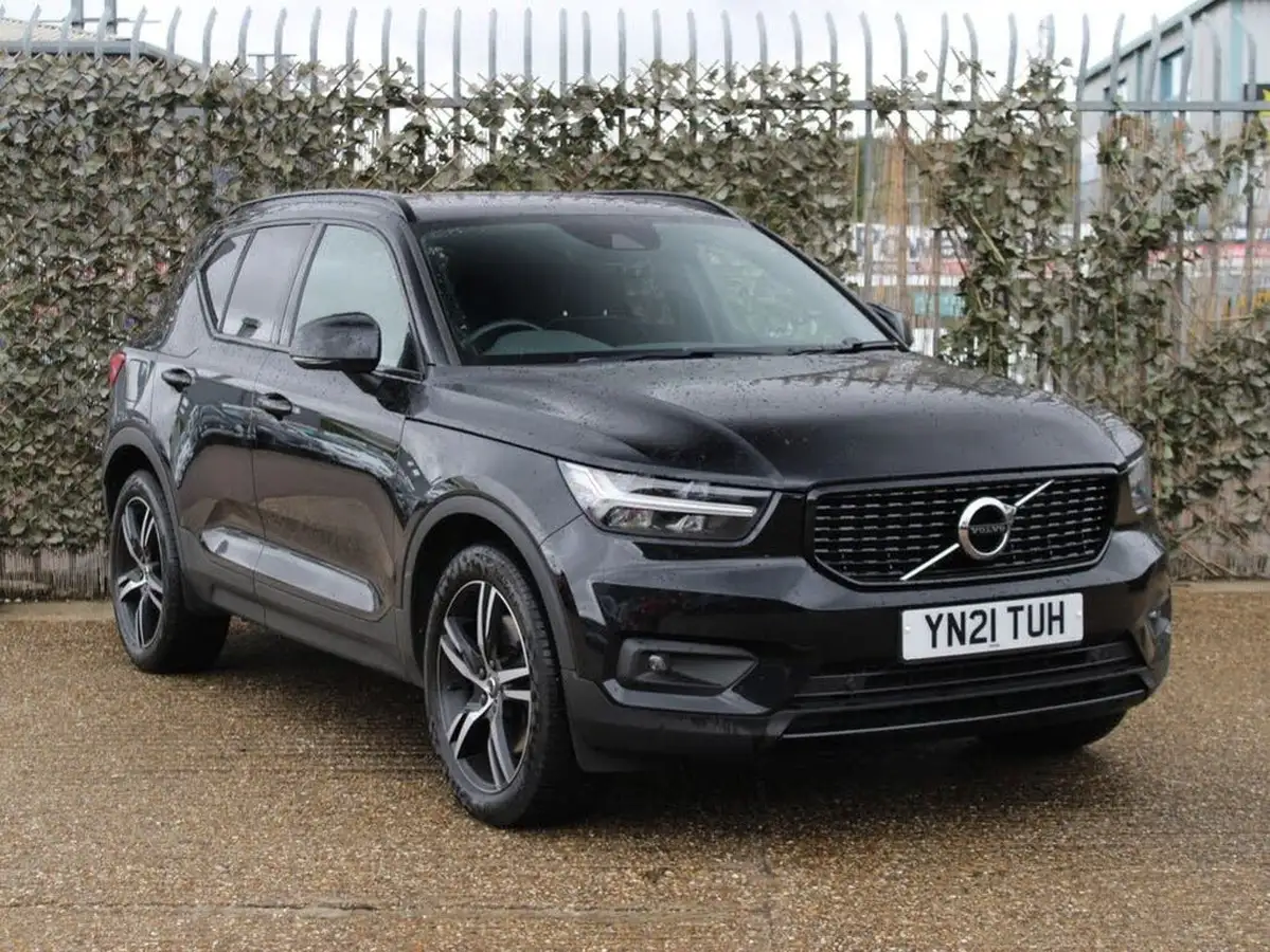 2021-volvo-xc40-15-t5-r-design-262bhp-big-1