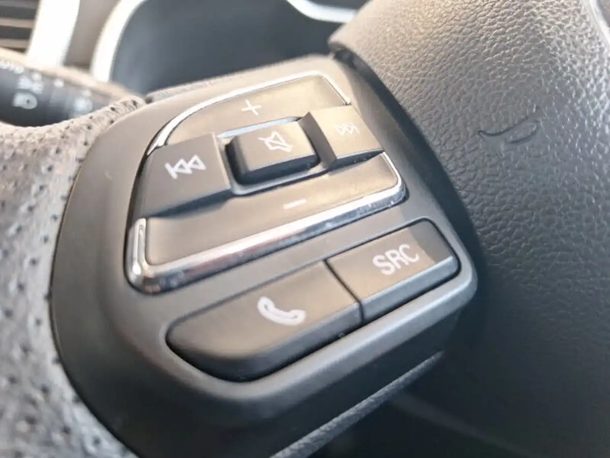 2022-mg-zs-suv-15-vti-tech-exclusive-big-12
