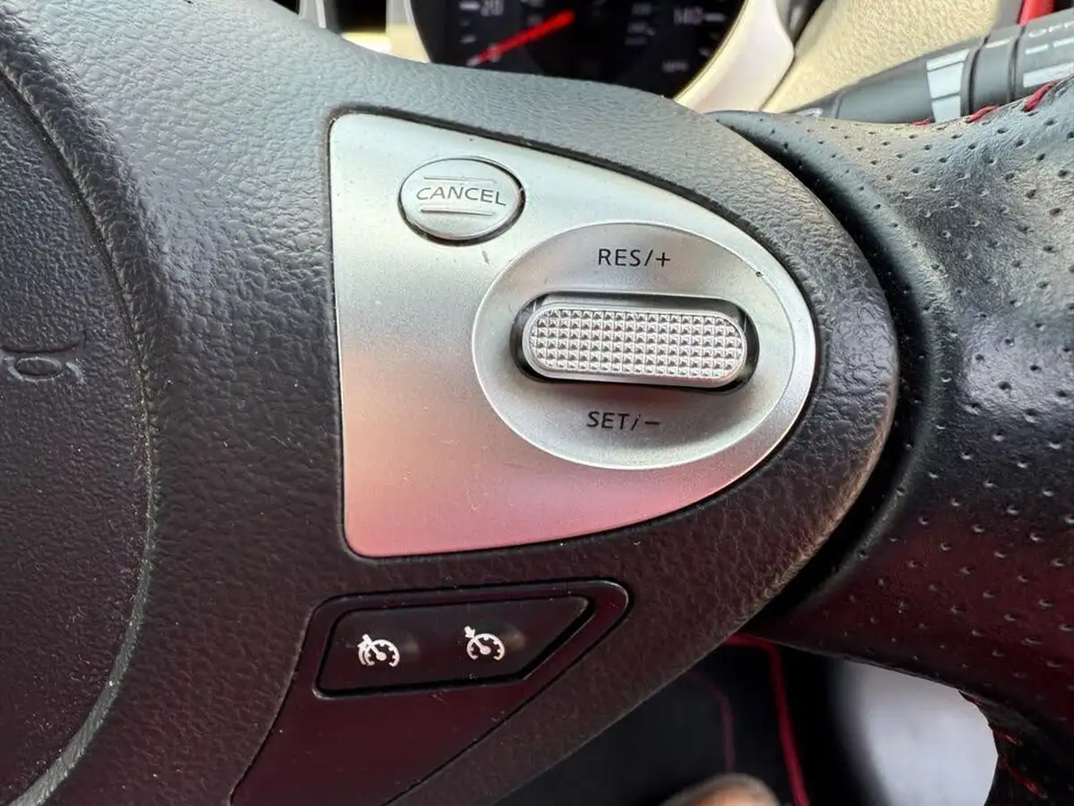 2015-nissan-juke-12-tekna-big-17