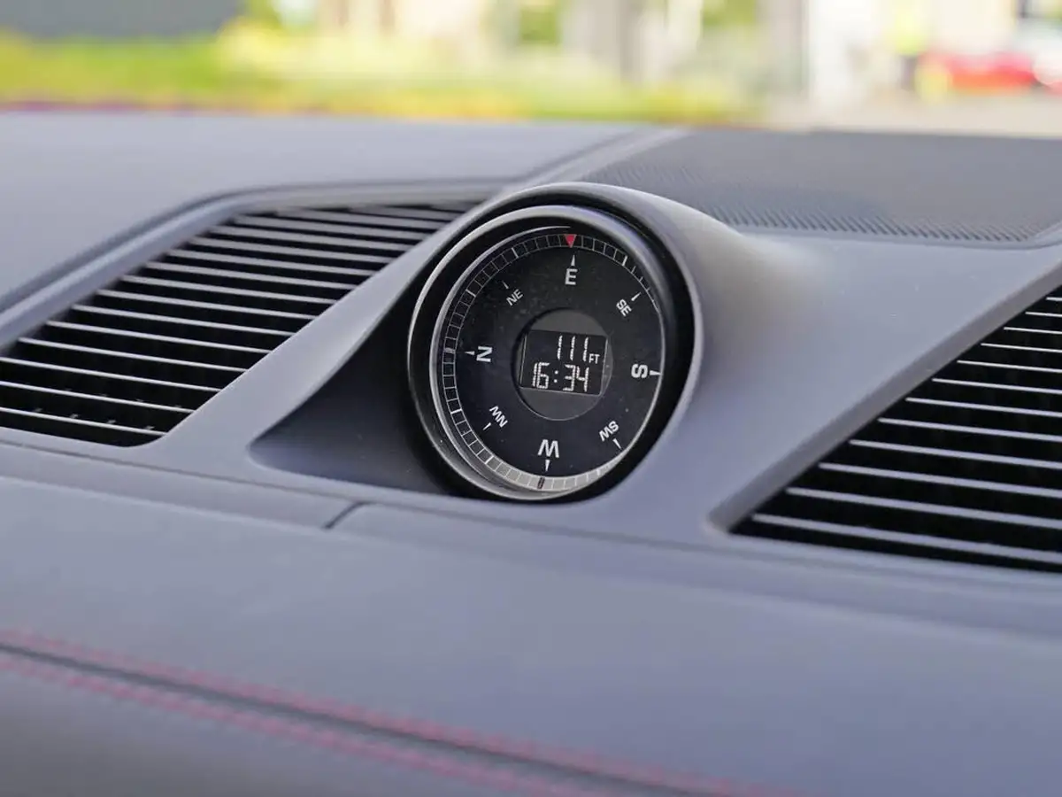 2022-porsche-cayenne-30-v6-e-hybrid-platinum-edition-462ps-station-wagon-big-8