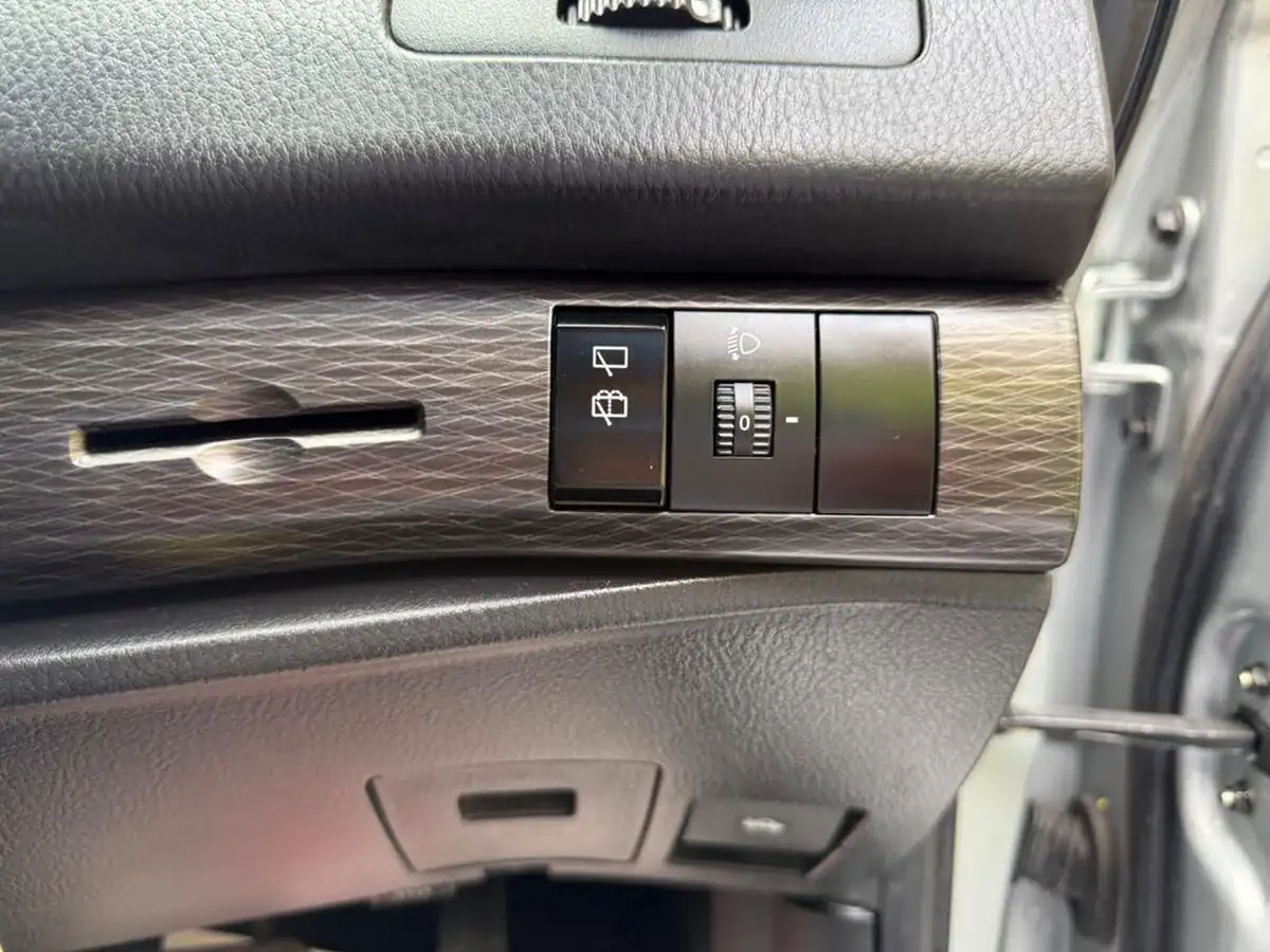 2018-kgm-ssangyong-turismo-22td-ex-auto-big-43