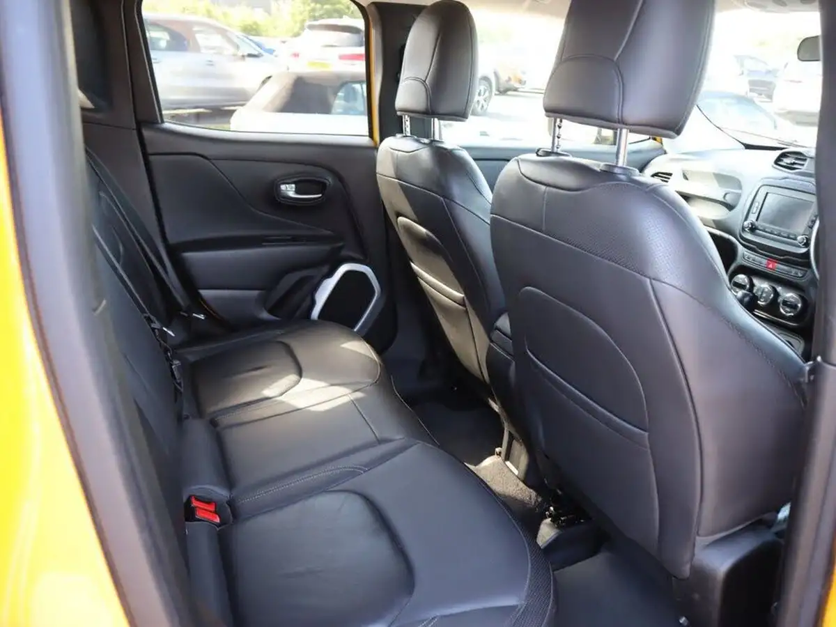 2015-jeep-renegade-20td-limited-auto-big-23