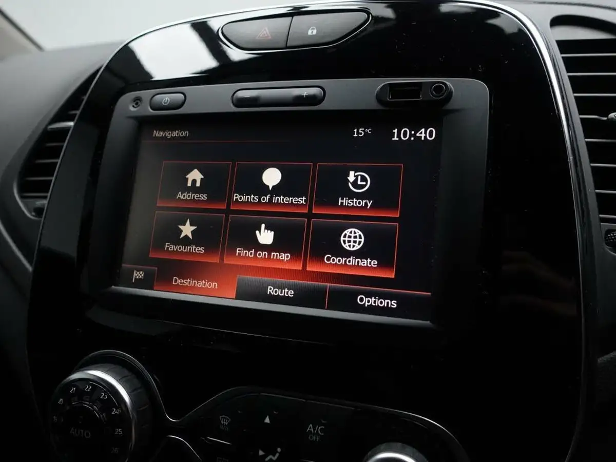 2017-renault-captur-09-tce-dynamique-nav-big-21