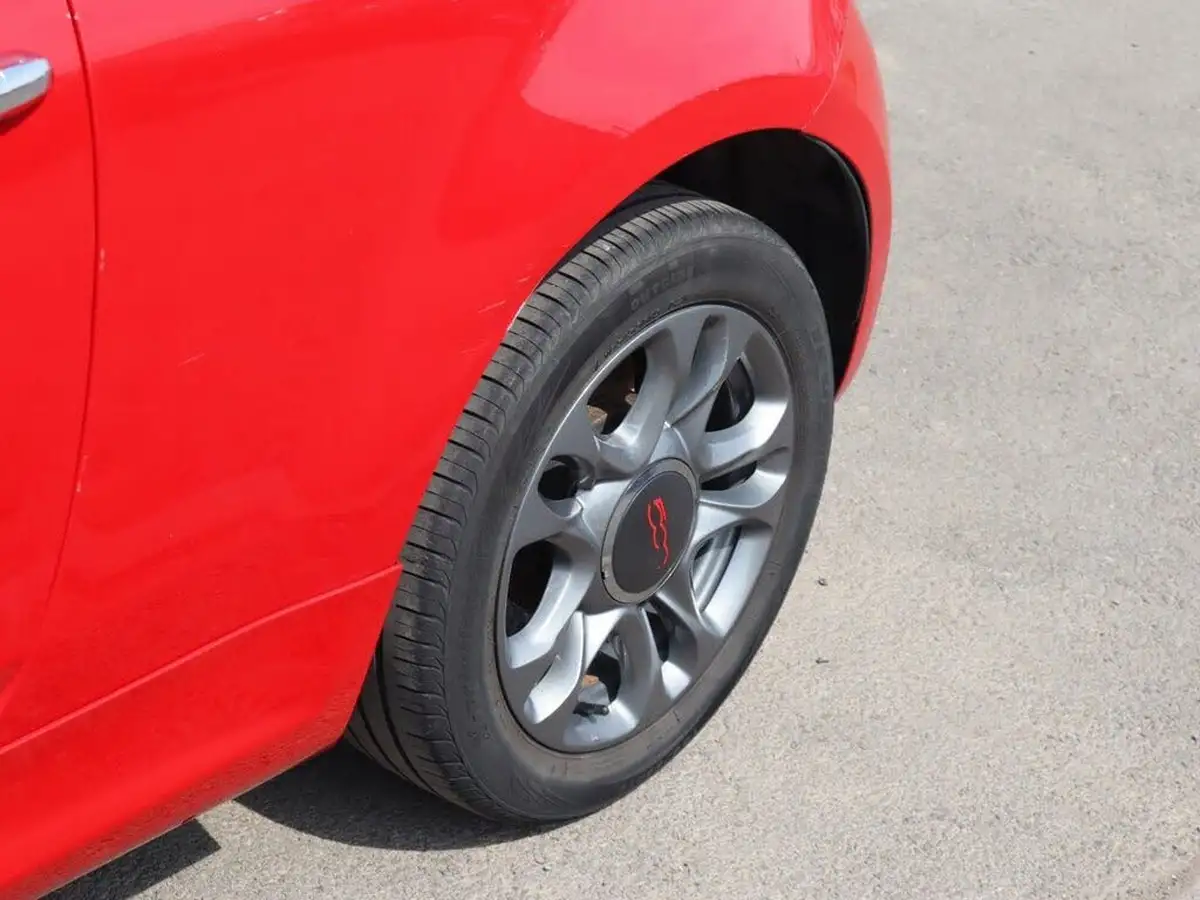 2014-fiat-500-12-s-big-15