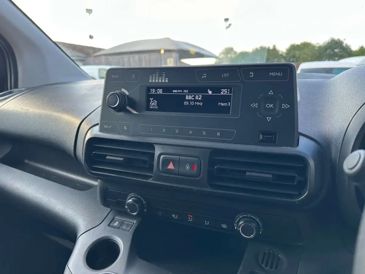 2019-vauxhall-combo-16cdti-edition-2000-100pseu6-big-18