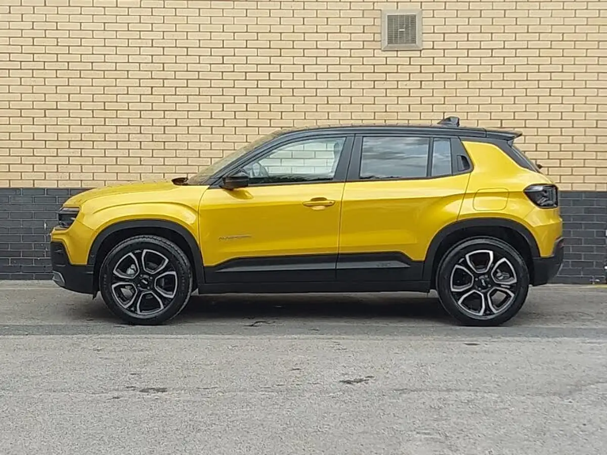 2025-jeep-avenger-12-gse-summit-big-3