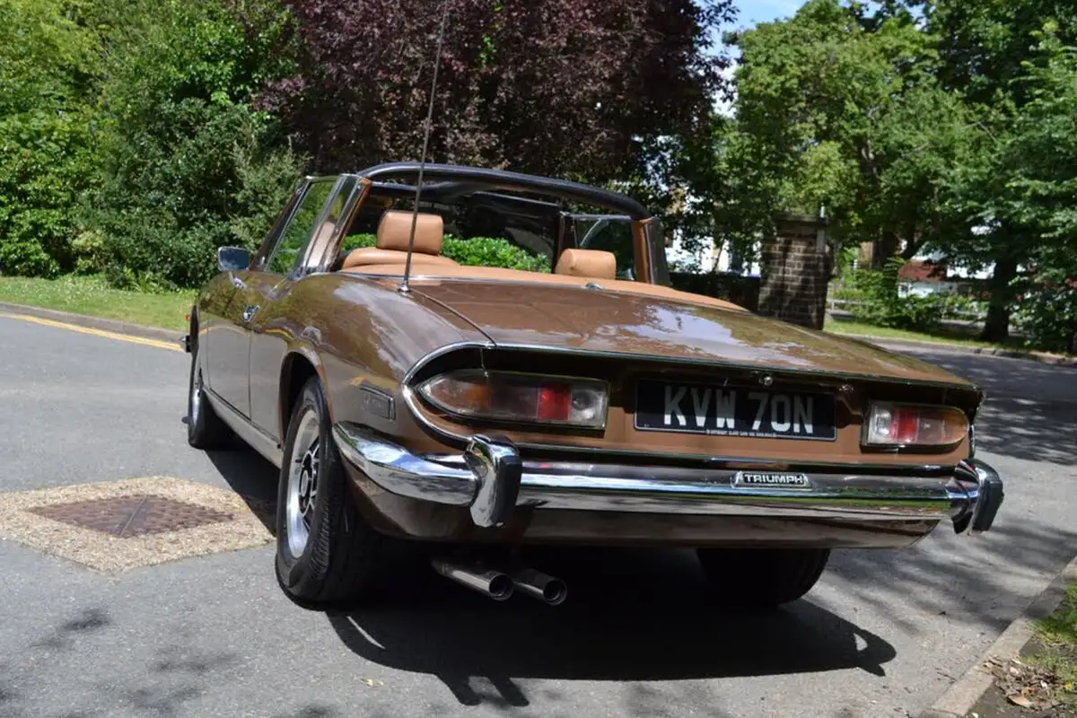 1975-triumph-stag-30-auto-big-60