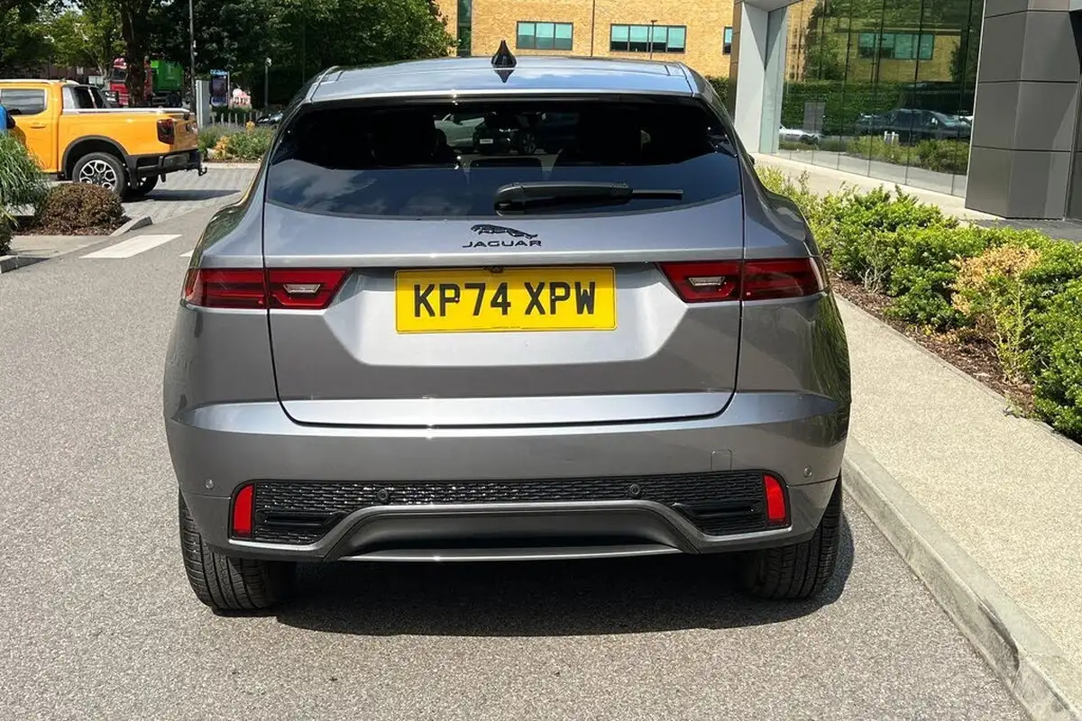 2024-jaguar-e-pace-20-d200-r-dynamic-se-black-big-11