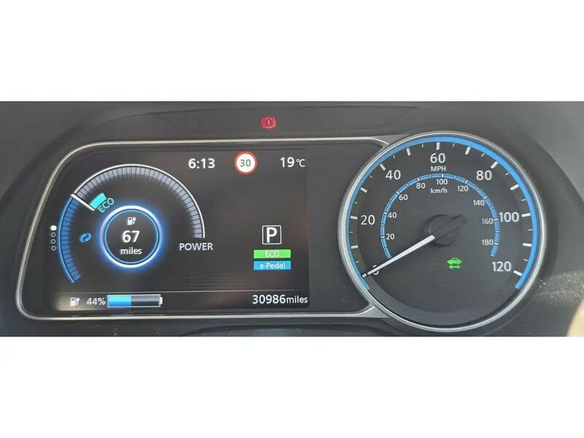 2020-nissan-leaf-e-n-connecta-big-23