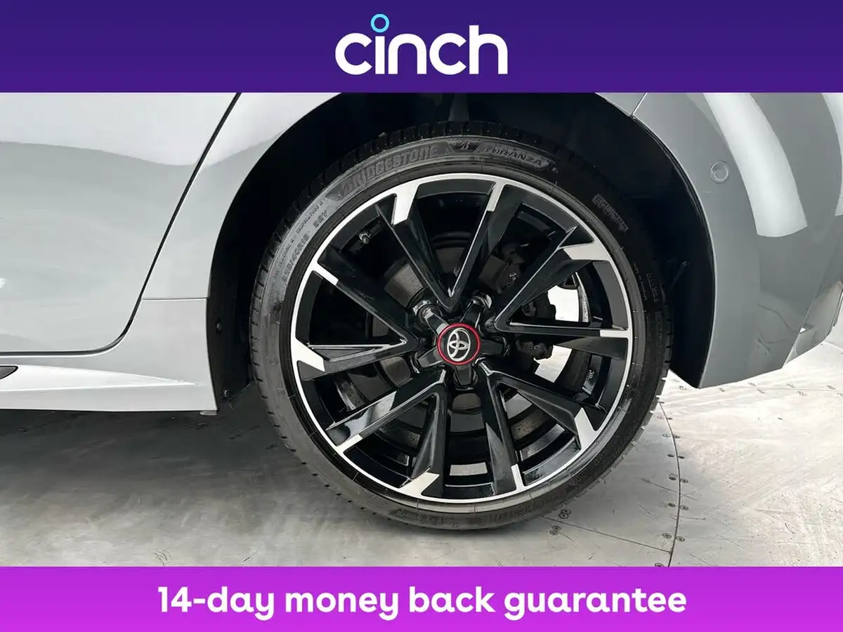 2021-toyota-corolla-18-vvt-i-gr-sport-trk-hatchback-big-17