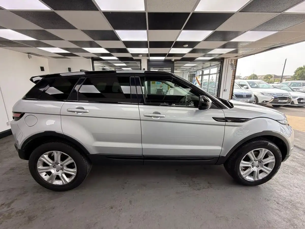 2017-land-rover-range-rover-evoque-20ed4-se-tech-hatchback-5d-big-2