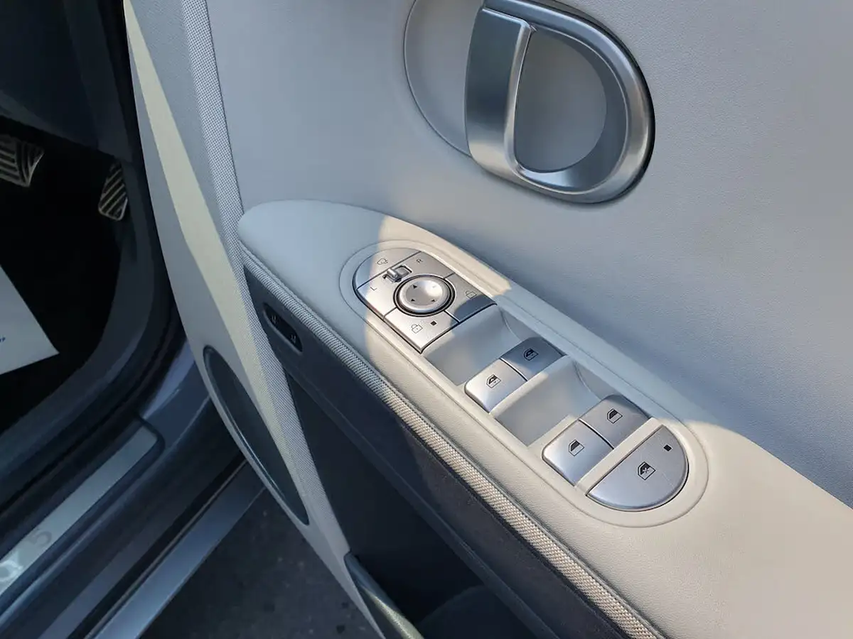 2023-hyundai-ioniq-5-e-namsan-edition-228ps-rwd-big-31
