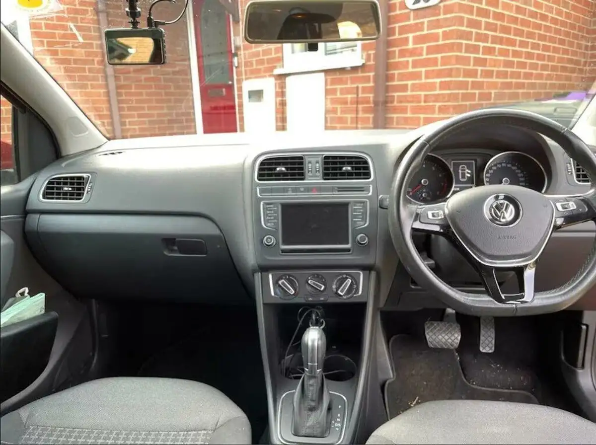 2014-volkswagen-polo-12-tsi-se-5d-dsg-big-4