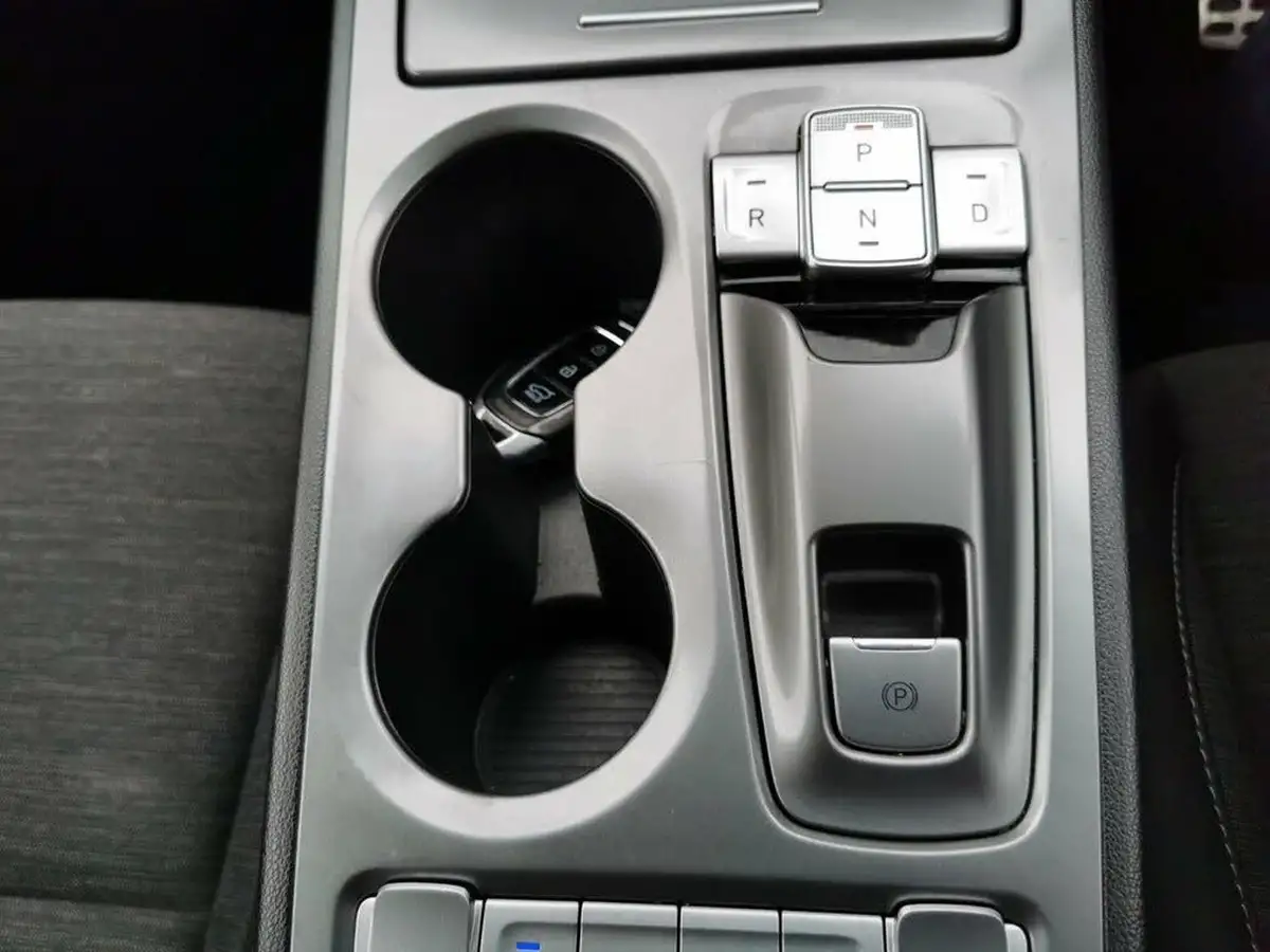 2020-hyundai-kona-e-premium-204ps-big-15