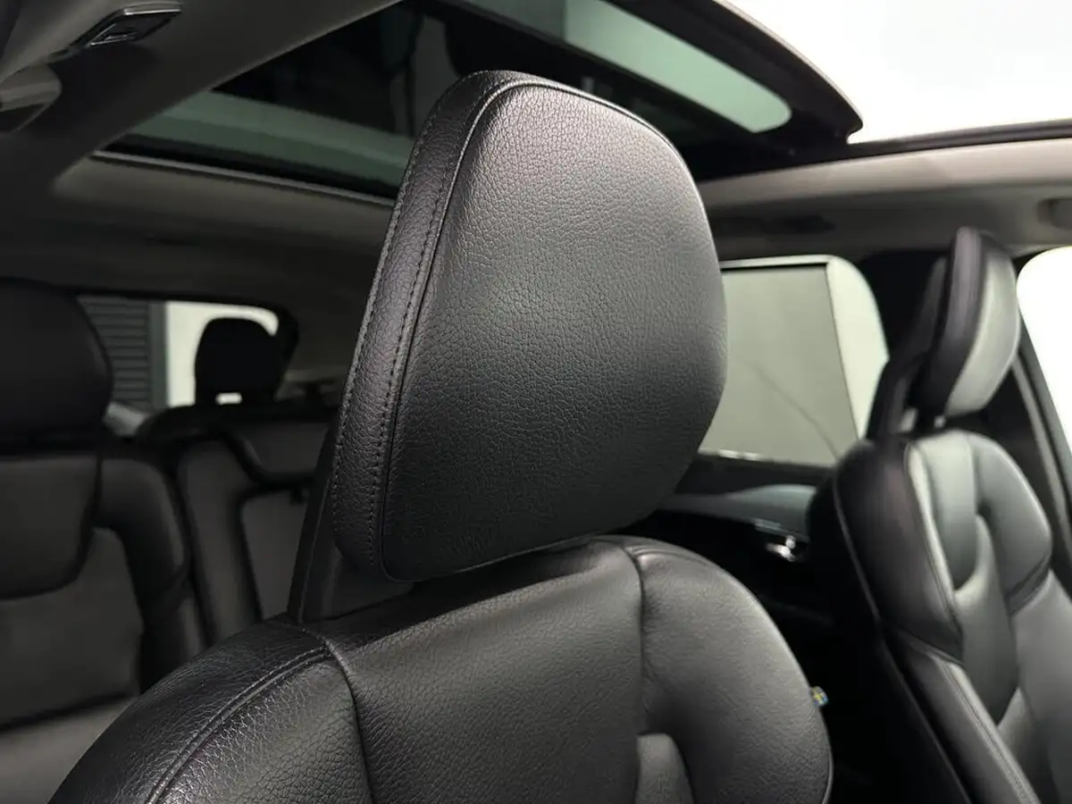 2015-volvo-xc90-20td-momentum-big-30