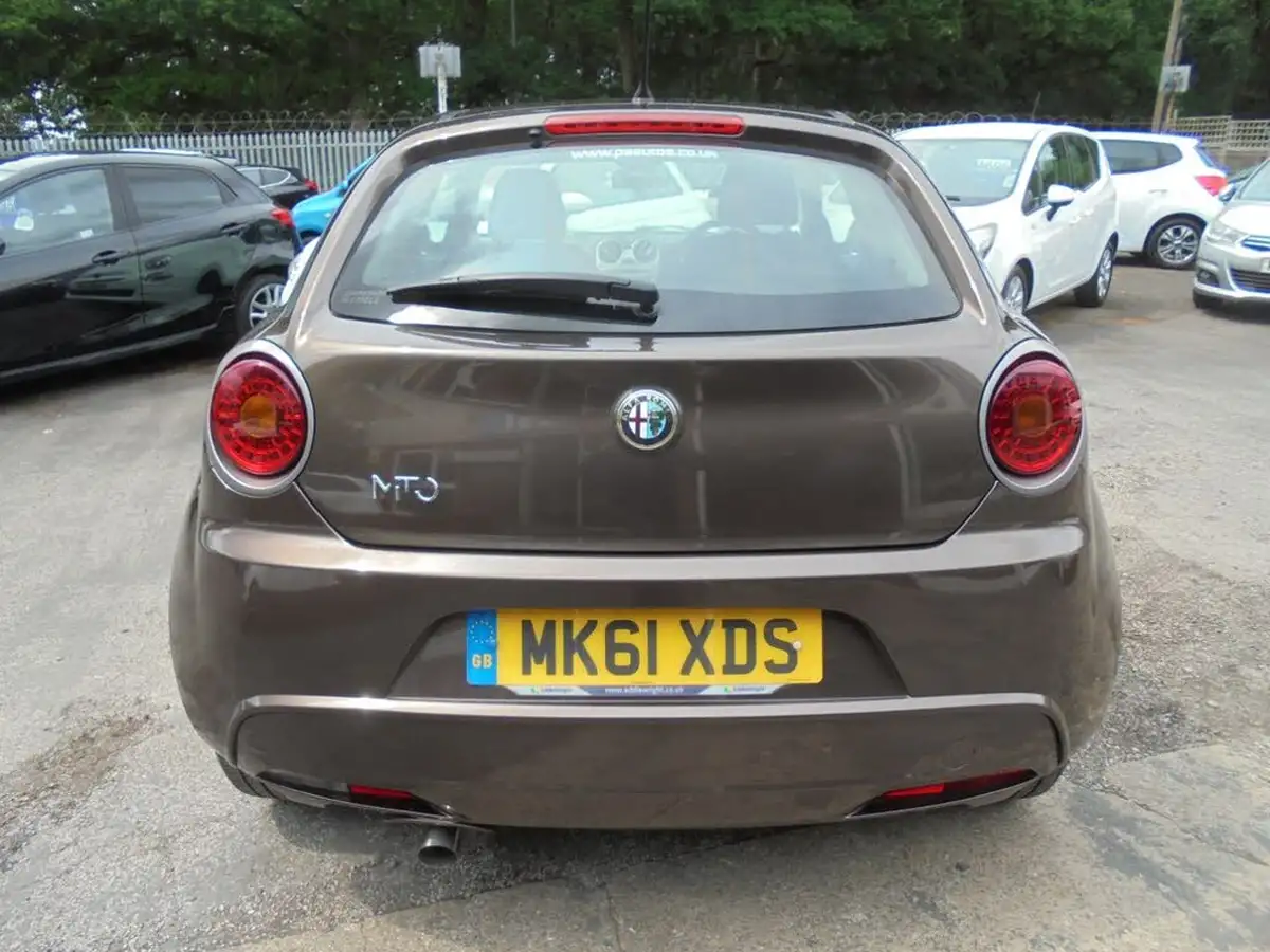 2011-alfa-romeo-mito-14-sprint-tb-multiair-105bhp-big-10