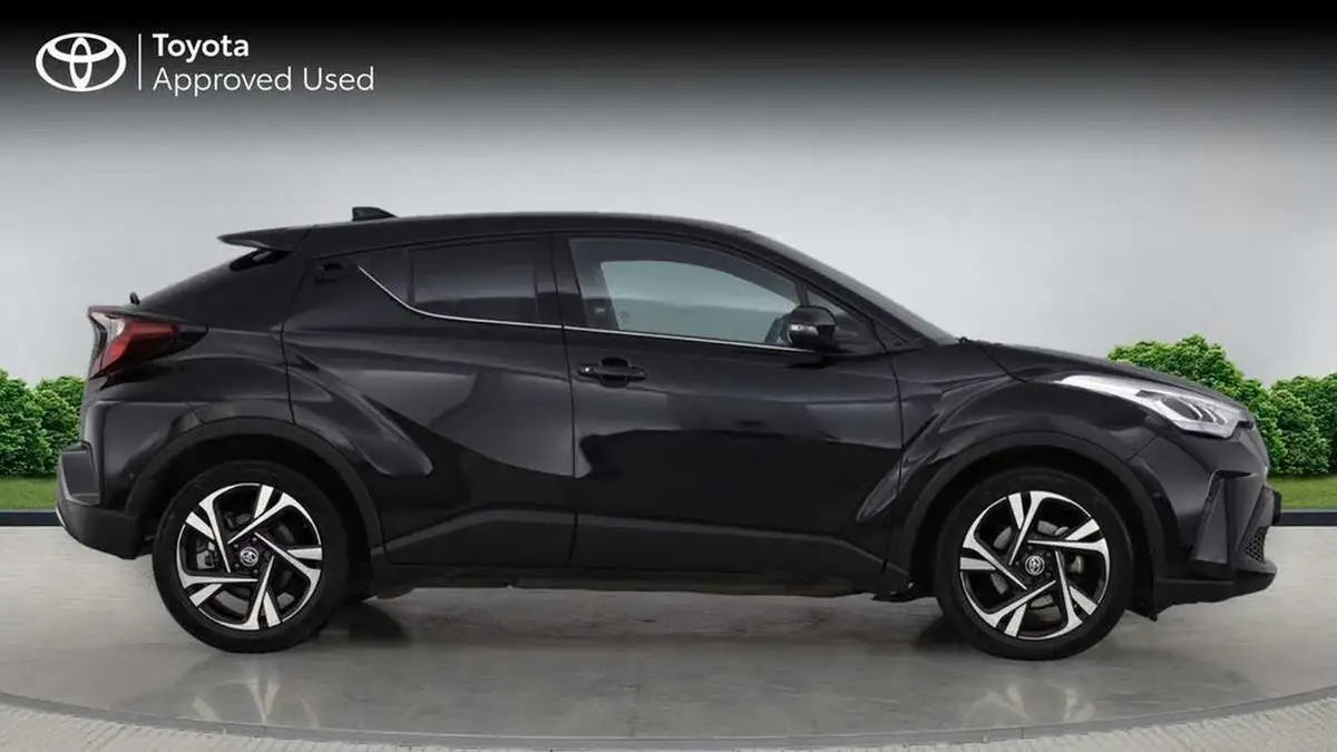 2023-toyota-c-hr-20-vvt-i-design-big-3