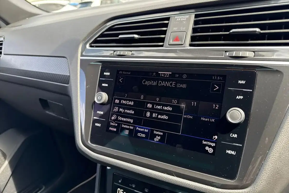 2021-volkswagen-tiguan-15-tsi-r-line-big-46
