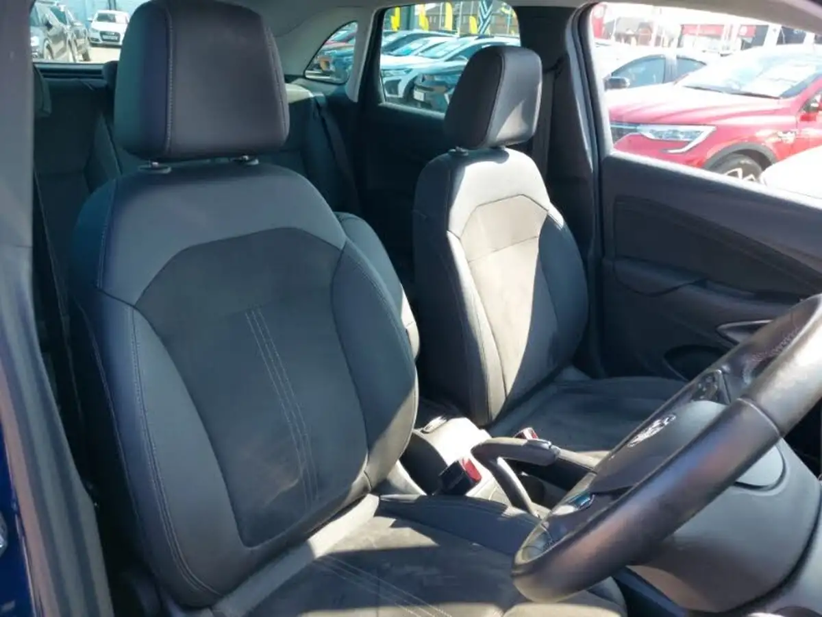 2022-vauxhall-crossland-12-ultimate-130ps-auto-big-9