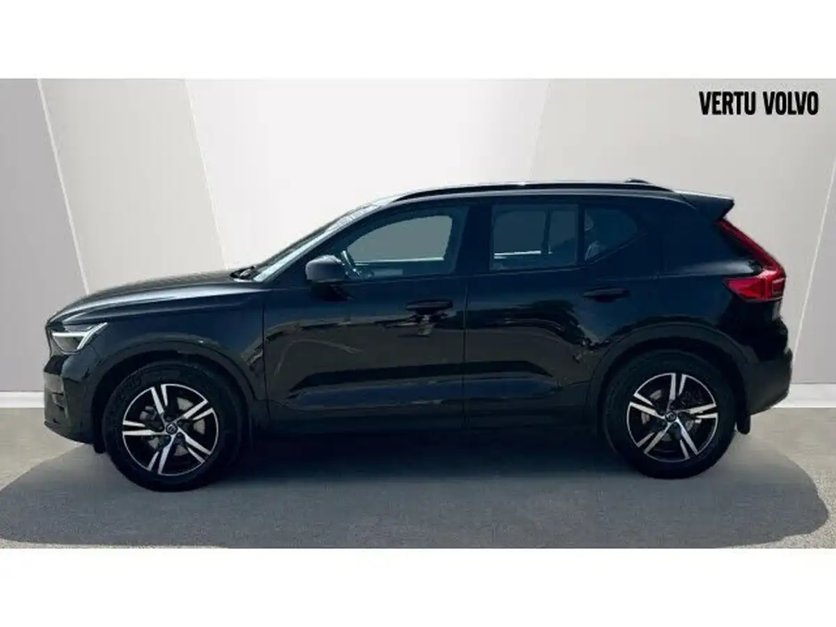2023-volvo-xc40-20-b3-plus-big-2