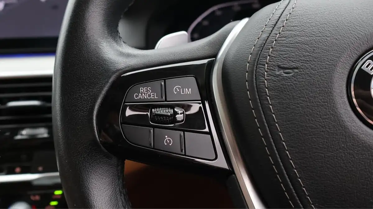 2020-bmw-5-series-20-530e-se-252ps-iperformance-saloon-4d-auto-big-24