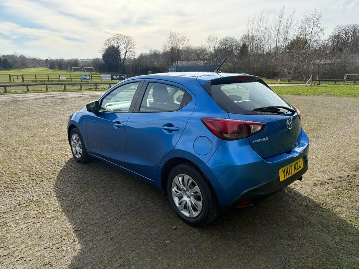 2017-mazda-mazda2-15-se-big-3