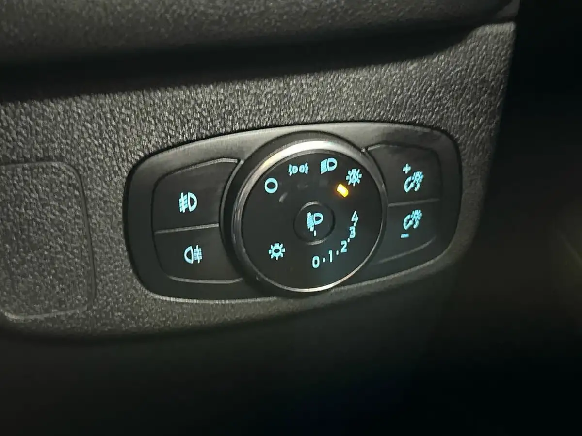 2024-ford-focus-10t-st-line-x-155ps-estate-powershift-big-22