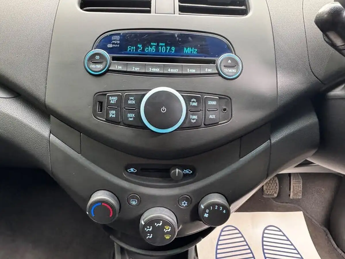 2011-chevrolet-spark-10-big-20
