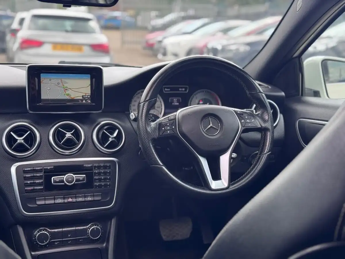2013-mercedes-benz-a-class-18-cdi-a200-sport-18-cdi-109ps-blueefficiency-7g-dct-big-35