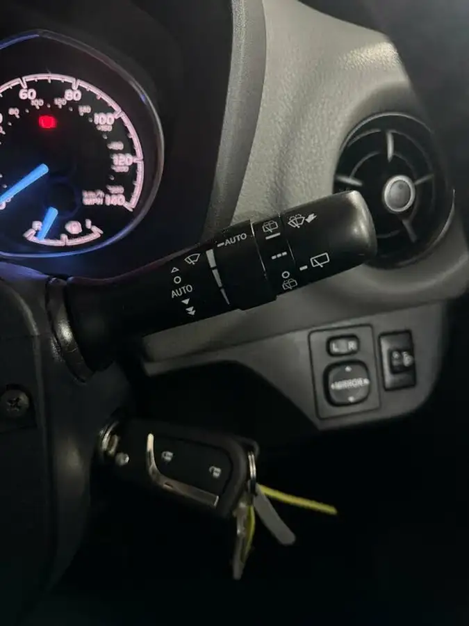 2019-toyota-yaris-15-vvt-i-icon-111bhp-1496cc-big-23
