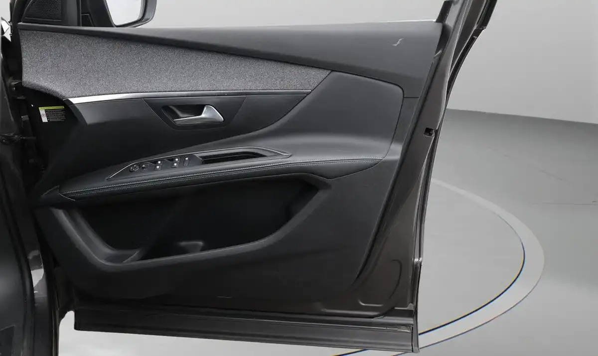 2021-peugeot-5008-suv-12-puretech-allure-premium-big-15