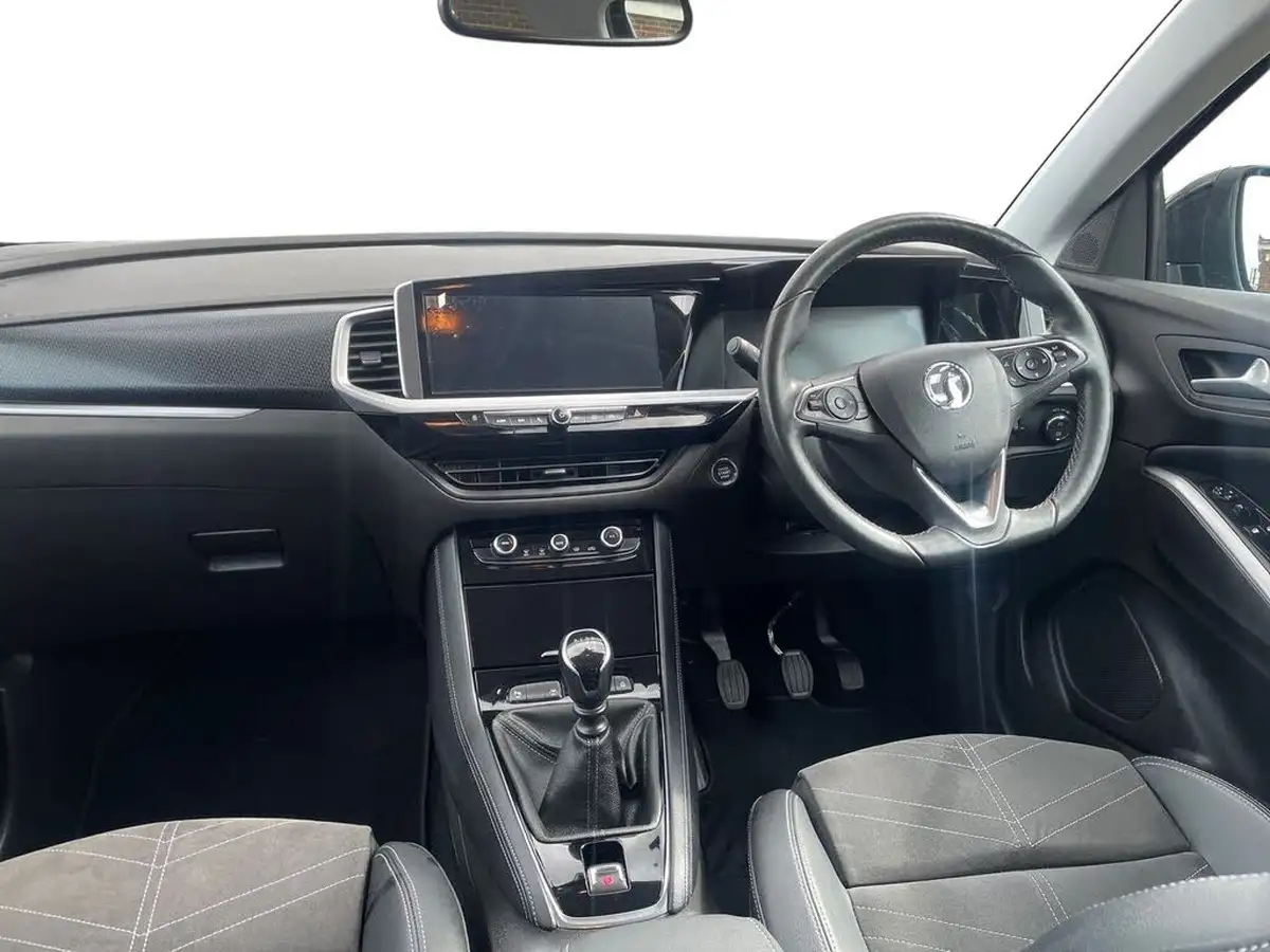 2022-vauxhall-grandland-12-ultimate-big-12