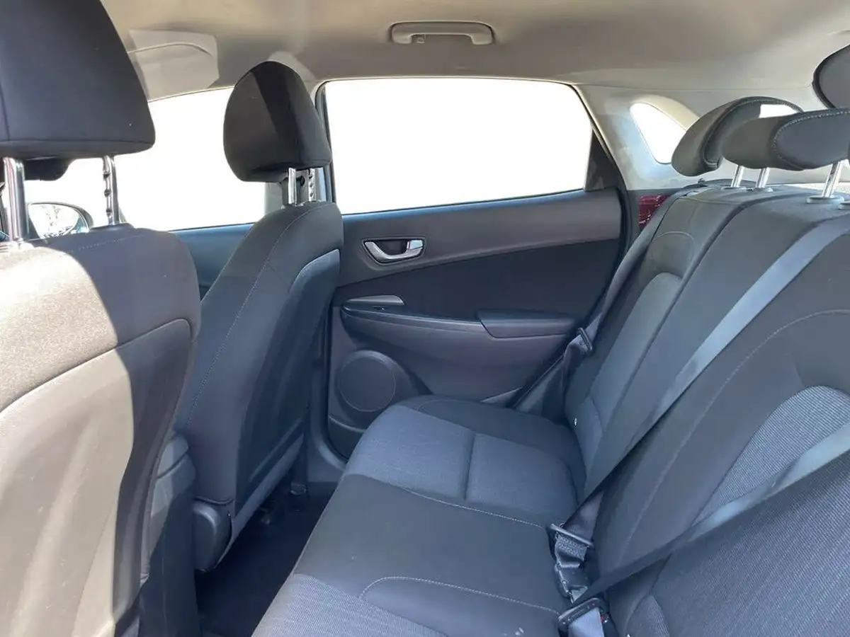 2023-hyundai-kona-16-gdi-se-connect-big-10