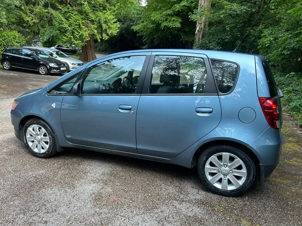 2011-mitsubishi-colt-13-cz2-5d-big-1